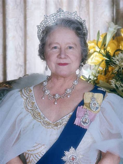 queen elizabeth the queen mother height